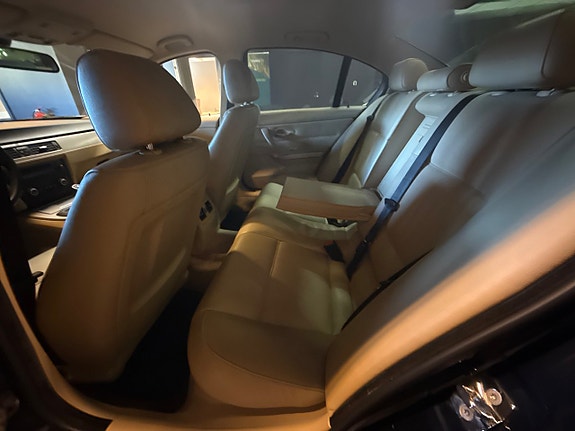 BMW 320 16 of 16