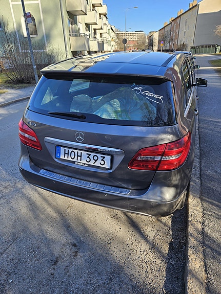 Mercedes-Benz B180 8 of 9