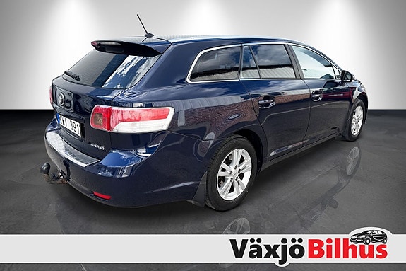 Toyota Avensis 3 of 5