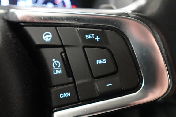 Jaguar F-PACE 15 of 21