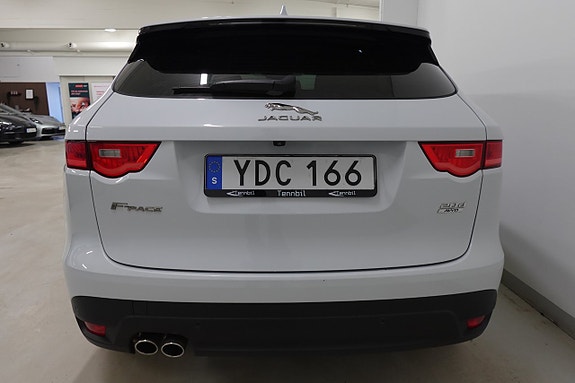 Jaguar F-PACE 21 of 21