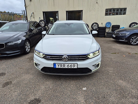Volkswagen Passat 3 of 5