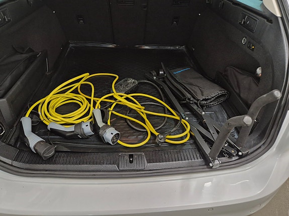 Volkswagen Passat 24 of 27