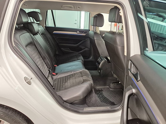 Volkswagen Passat 20 of 27