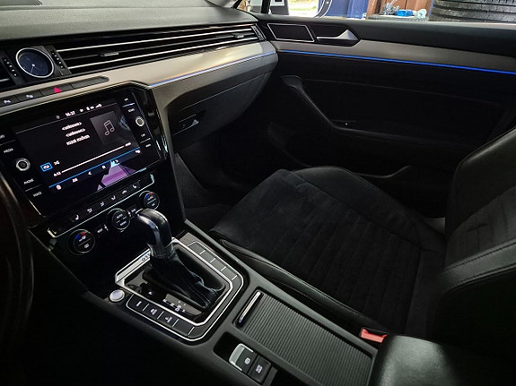 Volkswagen Passat 14 of 27