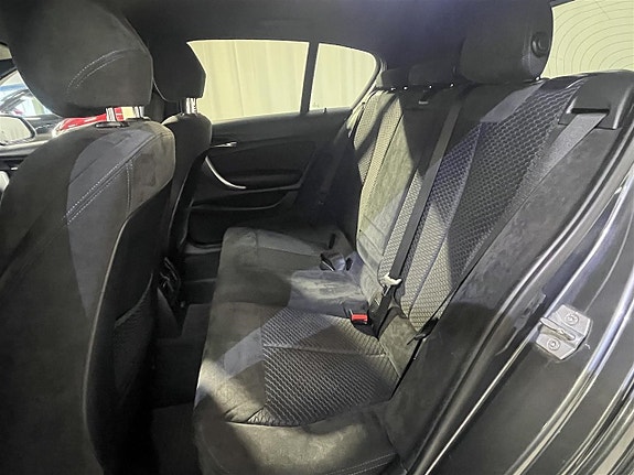 BMW 118d 6 of 16