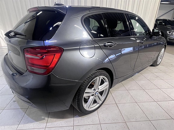BMW 118d 3 of 5