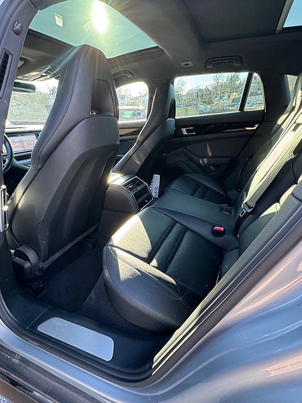 Porsche Panamera 4 11 of 21