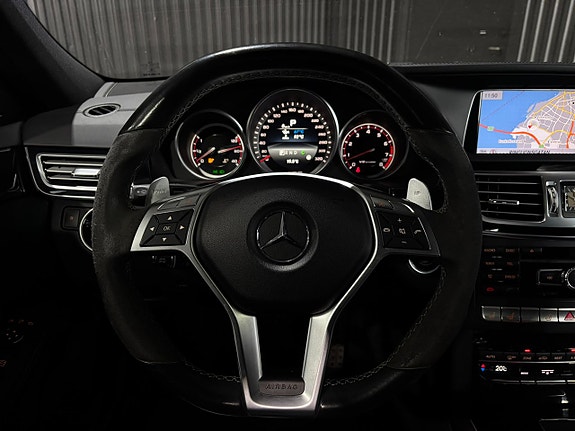 Mercedes-Benz E63 15 of 26