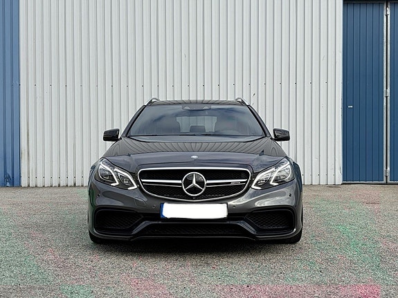 Mercedes-Benz E63 3 of 26