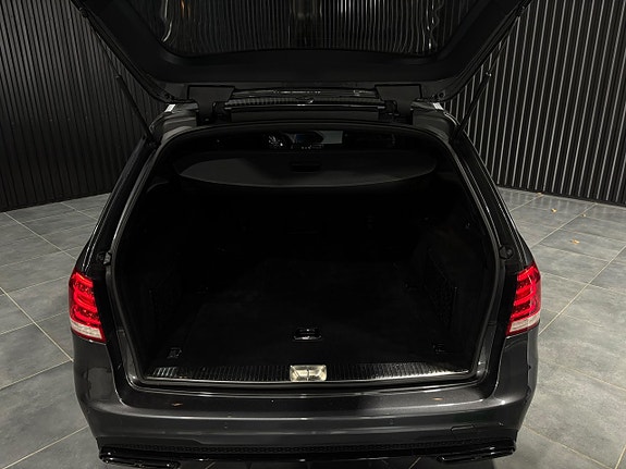 Mercedes-Benz E63 8 of 26