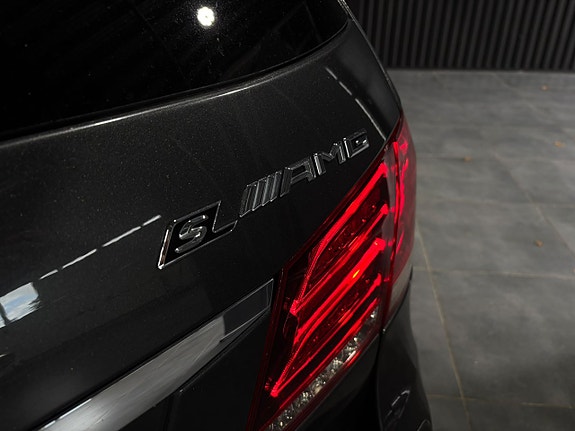 Mercedes-Benz E63 9 of 26