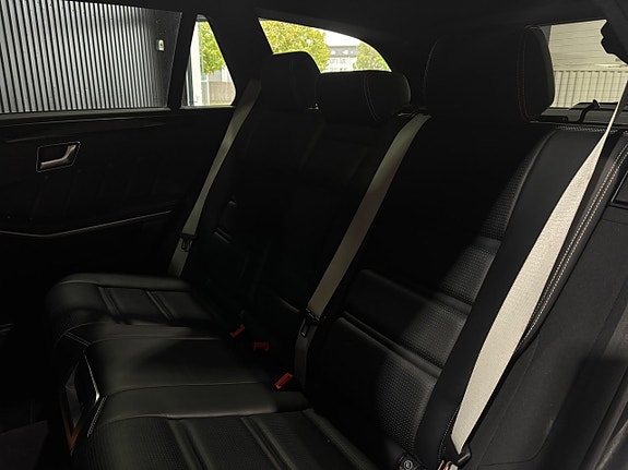 Mercedes-Benz E63 18 of 26