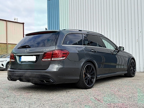 Mercedes-Benz E63 6 of 26