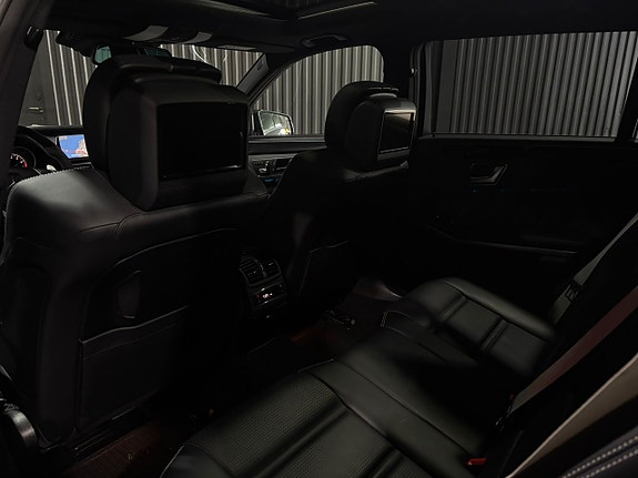 Mercedes-Benz E63 22 of 26