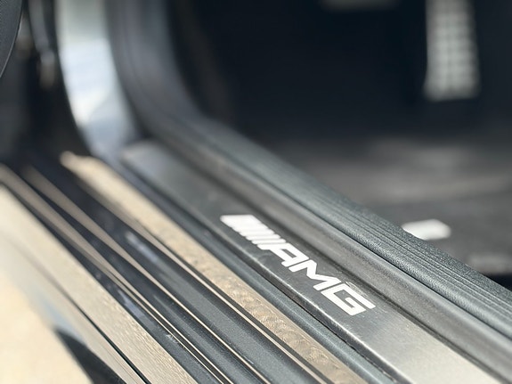 Mercedes-Benz E63 13 of 26
