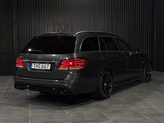 Mercedes-Benz E63 4 of 26