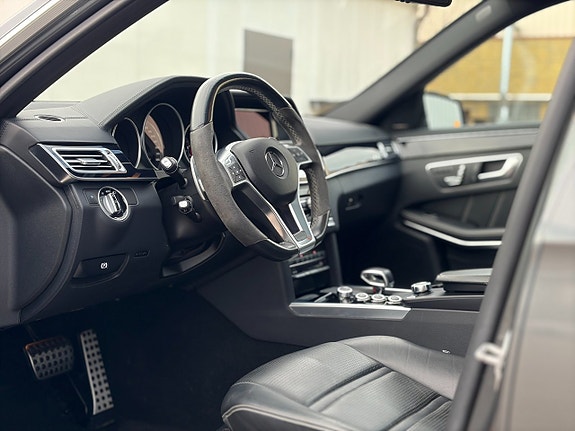 Mercedes-Benz E63 15 of 26