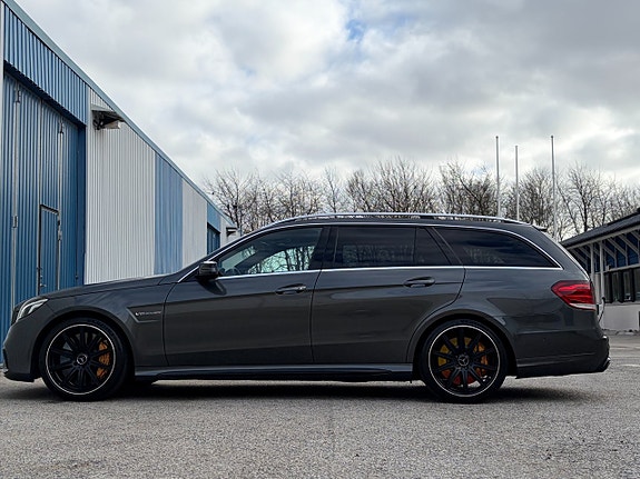 Mercedes-Benz E63 9 of 26