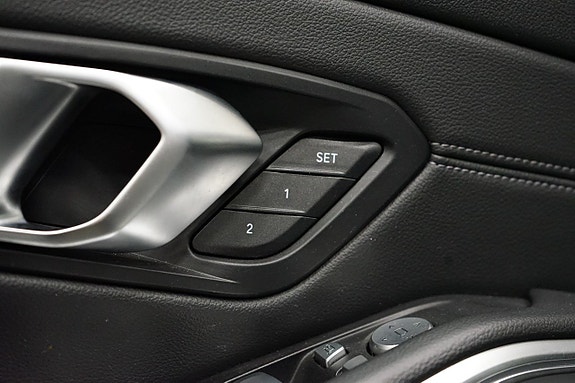 BMW 330d 12 of 24