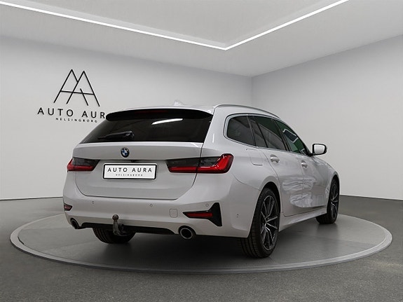 BMW 330d 4 of 24
