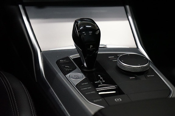 BMW 330d 14 of 24