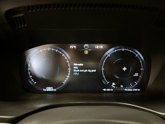 Volvo XC60 15 of 18