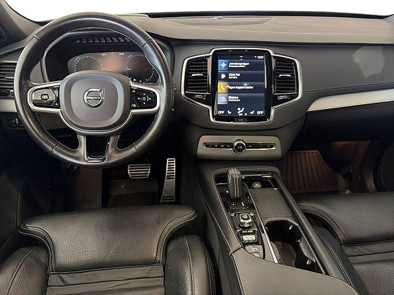 Volvo XC90 13 of 21