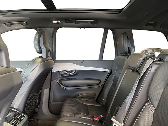 Volvo XC90 12 of 21