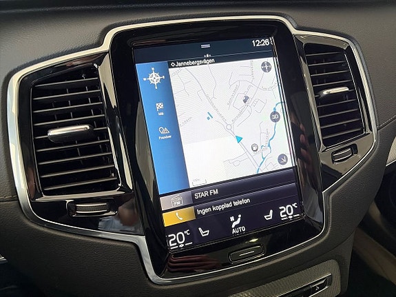 Volvo XC90 14 of 21