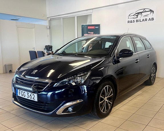 Peugeot 308 SW 3 of 5