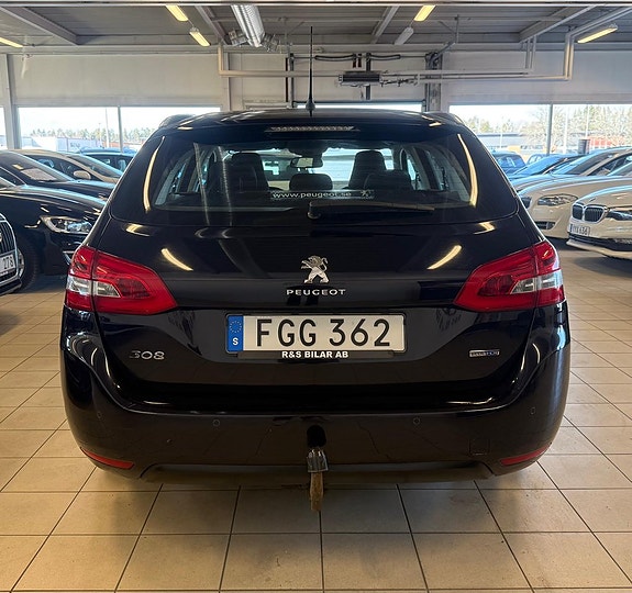 Peugeot 308 SW 5 of 5