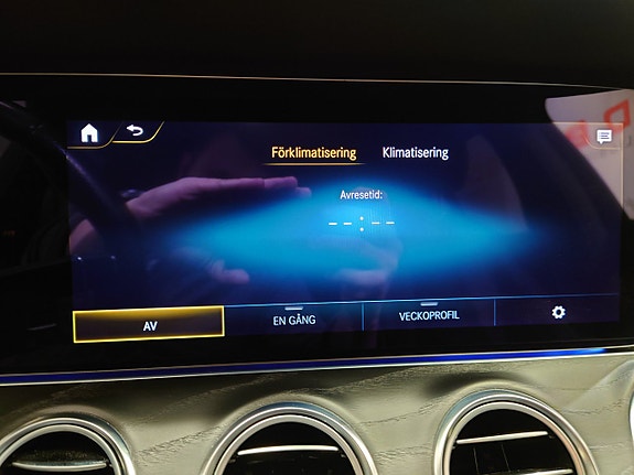 Mercedes-Benz E300 20 of 21