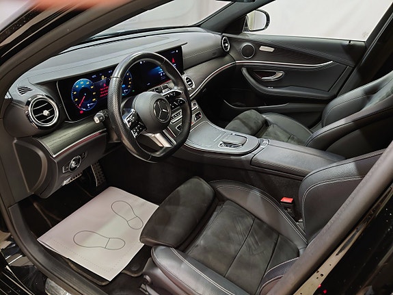 Mercedes-Benz E300 8 of 21