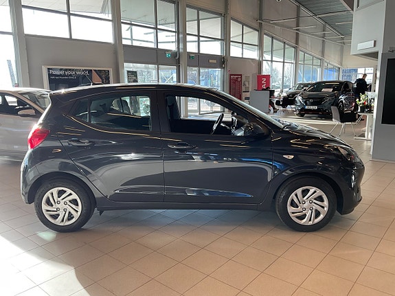 Hyundai i10 5 of 12