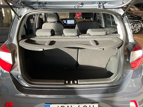 Hyundai i10 12 of 12