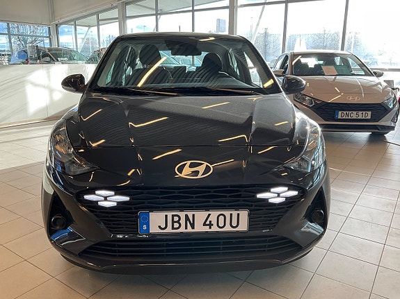 Hyundai i10 6 of 12