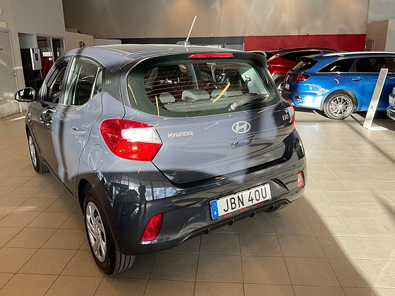 Hyundai i10 3 of 12