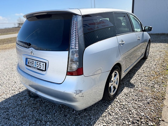 Mitsubishi Grandis 4 of 5