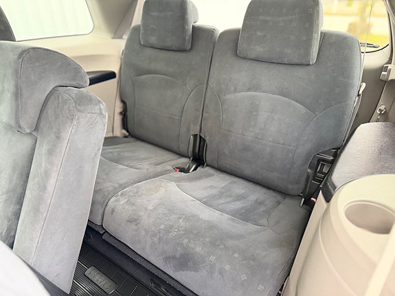 Mitsubishi Grandis 7 of 13