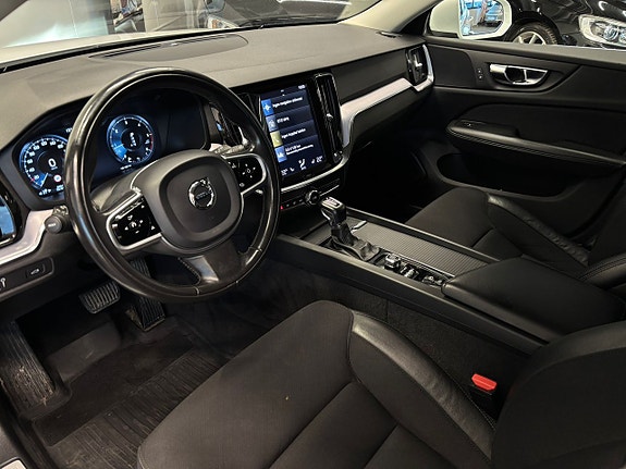 Volvo V60 11 of 26