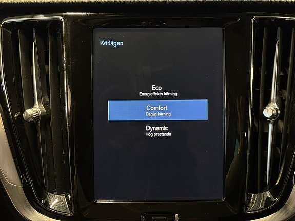 Volvo V60 22 of 26