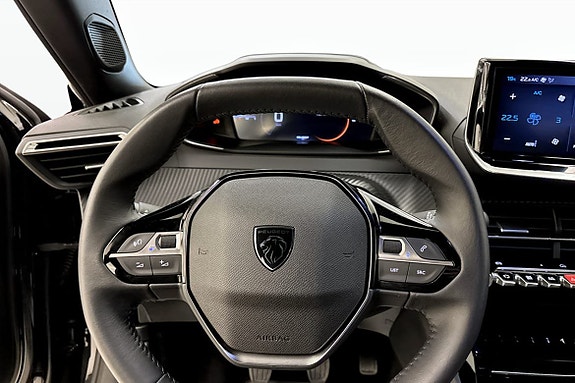 Peugeot 2008 7 of 12