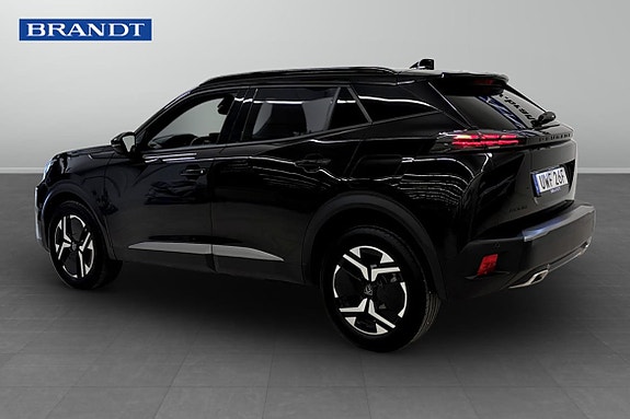 Peugeot 2008 2 of 5