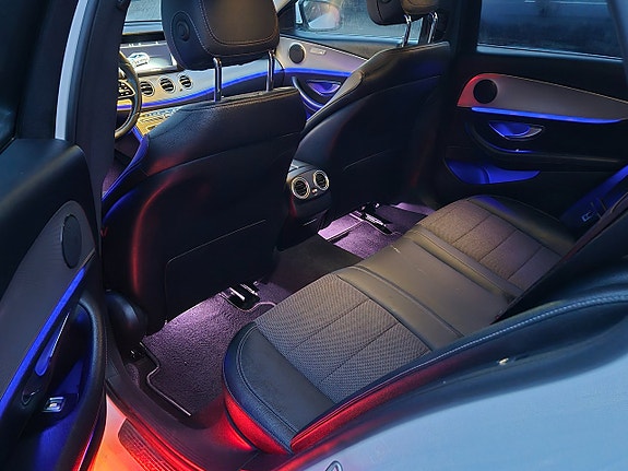 Mercedes-Benz E200 17 of 23
