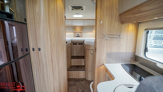 Hymer B 678 CL | Långbäddar | Automat | ALDE 13 of 21