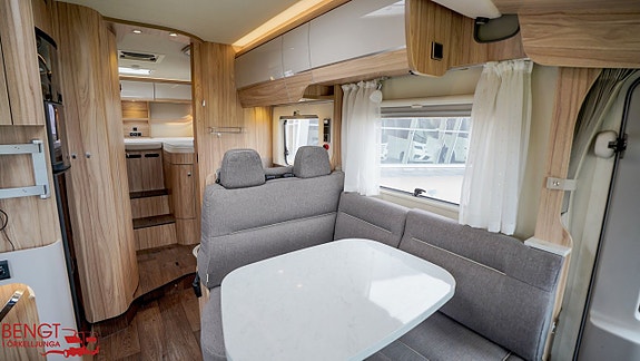 Hymer B 678 CL | Långbäddar | Automat | ALDE 8 of 21