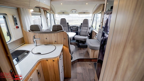 Hymer B 678 CL | Långbäddar | Automat | ALDE 16 of 21