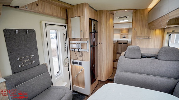 Hymer B 678 CL | Långbäddar | Automat | ALDE 7 of 21