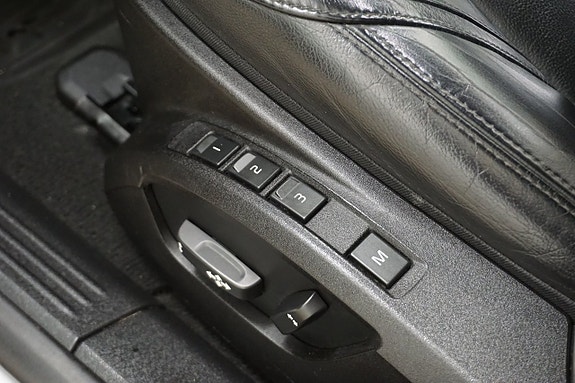 Volvo V40 15 of 27